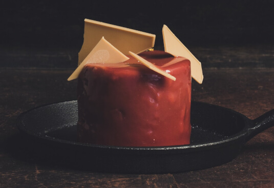 pastry with dark background in macro shot